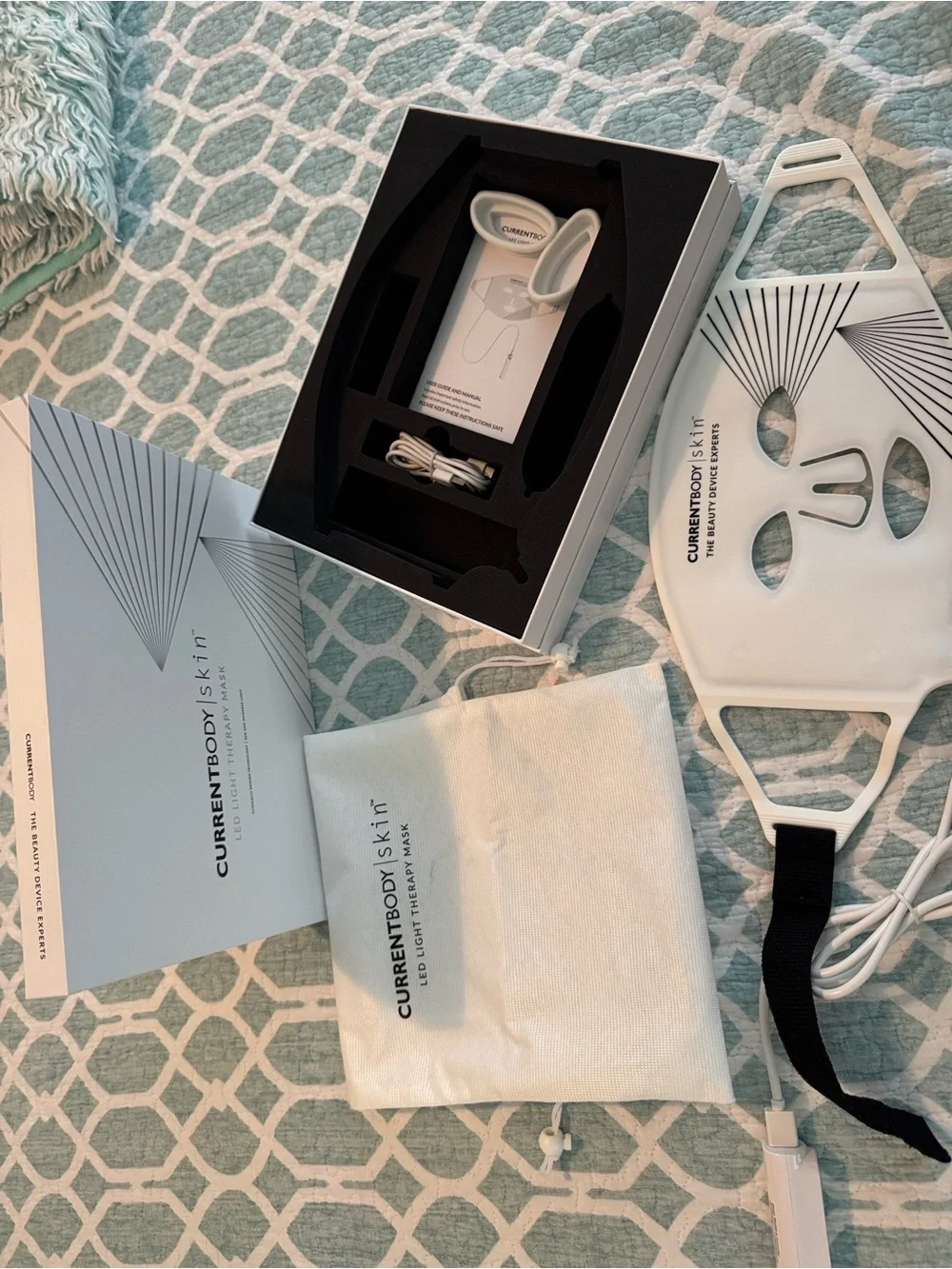 CURRENTBODY Skin LED Light Therapy Mask — White